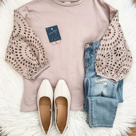 Universal Thread™ Women's Mid-Rise Curvy Skinny Jeans - Light Blue, 4 Short, EUC - Picture 2 of 3